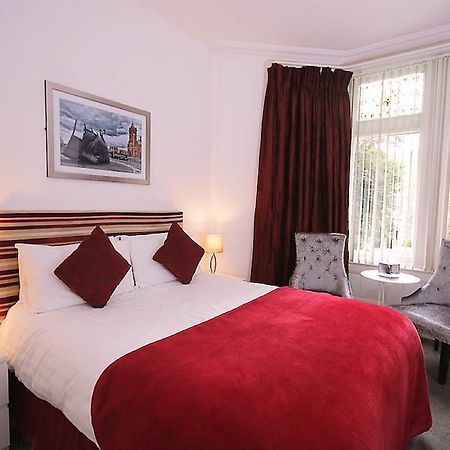Church Guesthouse คาร์ดิฟฟ์ ภายนอก รูปภาพ