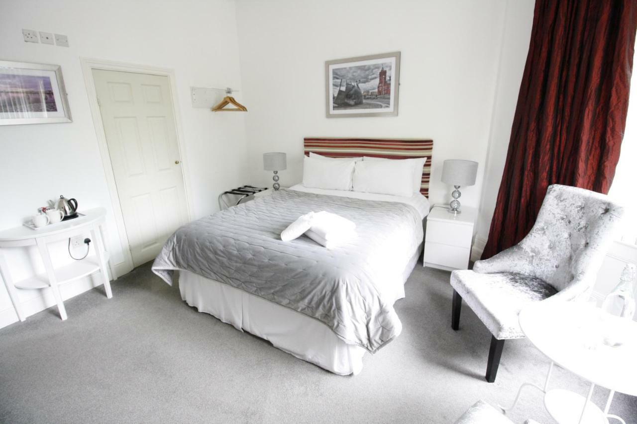 Church Guesthouse คาร์ดิฟฟ์ ภายนอก รูปภาพ